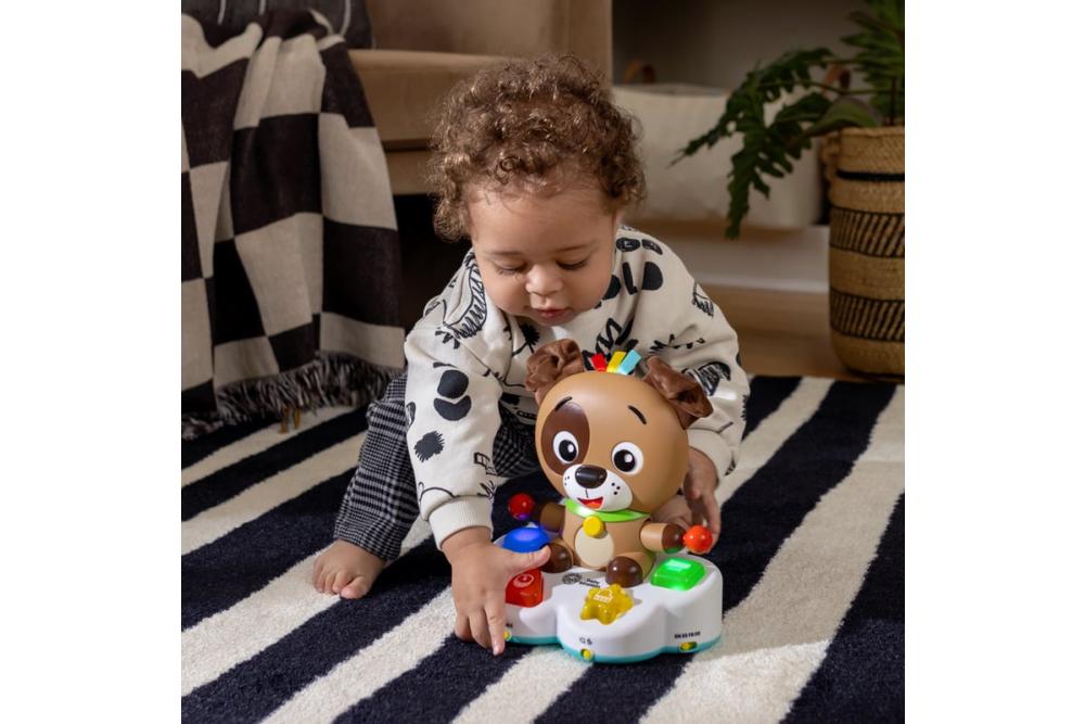 Un cadou sub brad care inseamna multe: Toba muzicala “Drum & Learn Dean” de la Baby Einstein