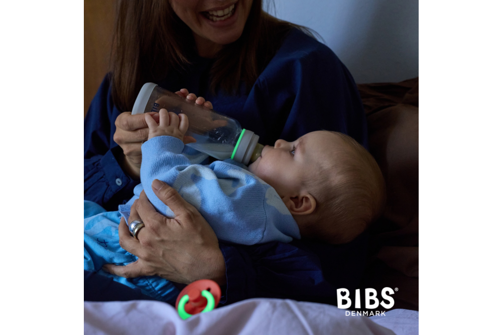 NOU: BIBS Vanilla Glow, biberonul pe care il gasesti mai usor in intuneric