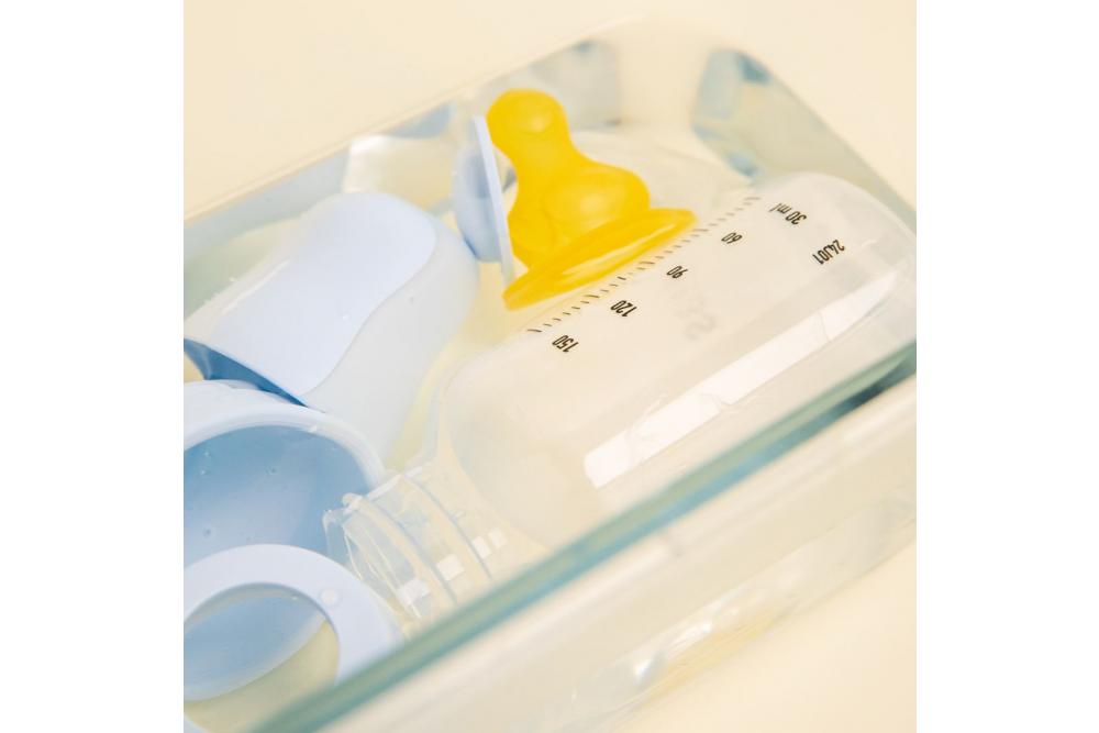 Metode eficiente de sterilizare a biberonului acasa