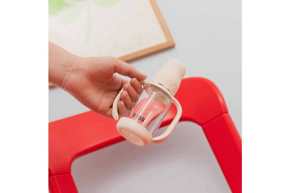 Biberonul BIBS din sticla borosilicata: siguranta si stil pentru fiecare hranire