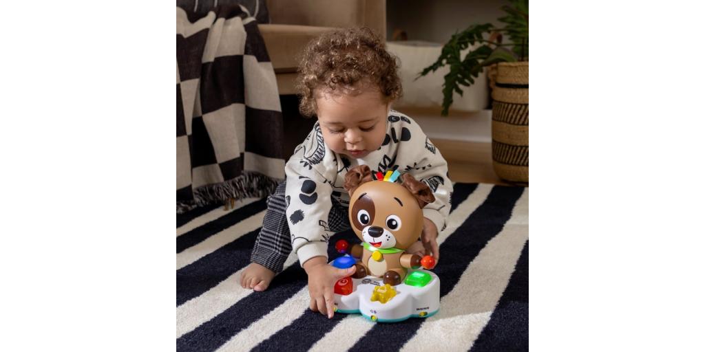 Un cadou sub brad care inseamna multe: Toba muzicala “Drum & Learn Dean” de la Baby Einstein