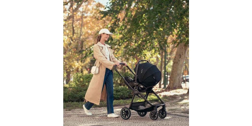 Caruciorul compact care nu face compromisuri: Nuna TRIV next