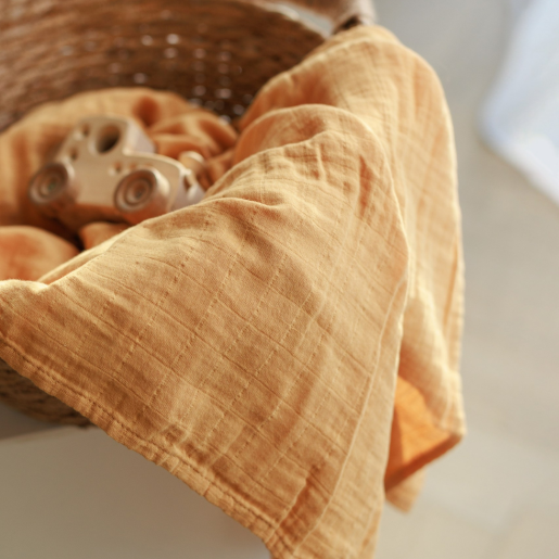 ONINO - Muselina multifunctionala din bumbac 100% organic, HUG.me, Honey Gold, x1 bucata, 120 x 120 cm, certificata GOTS