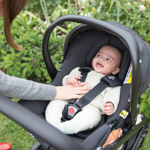 Joie - Carucior pentru copii multifunctional 3 in 1 Chrome 2 Cashew (Carucior Chrome 2 Cashew + Landou Chrome Cashew + scoica i-Snug Cashew)