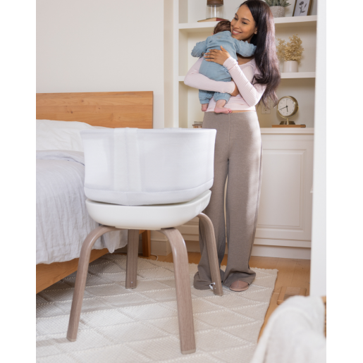 Graco - Patut co-sleeper Eluma Nest Luna cu leganare automata si sistem inteligent de detectare a plansului