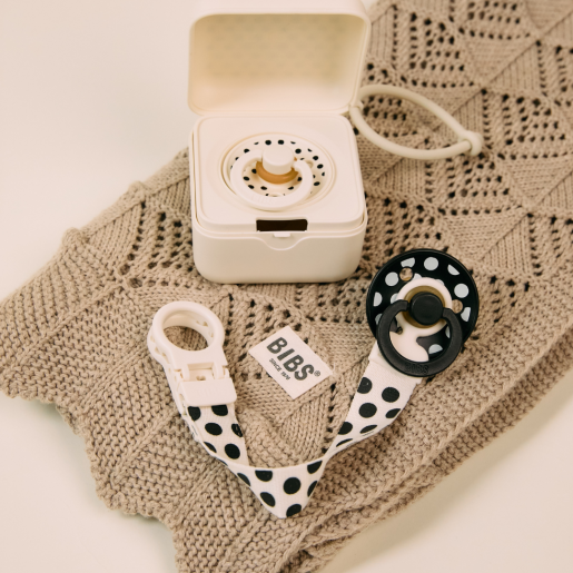 BIBS - Lantisor clip Loop pentru suzeta, Studio Collection Polka Dots, Ivory Black