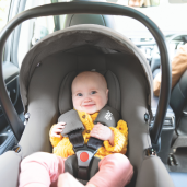 Joie - Scoica auto i-Snug 2 cu tetiera reglabila, 40-75 cm, Raven, testata ADAC si certificata R129