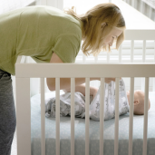 Ingenuity - Sistem de infasare Swaddle Me 0-3 luni, colectia Monogram, Scribble Elephant