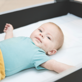 Joie - Patut pliant cu 2 niveluri Allura 120 cm, Black Ink