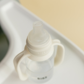 BIBS - Set biberon tip Sippy Cup PP 150 ml cu cioc din silicon și sistem antipicurare, Ivory